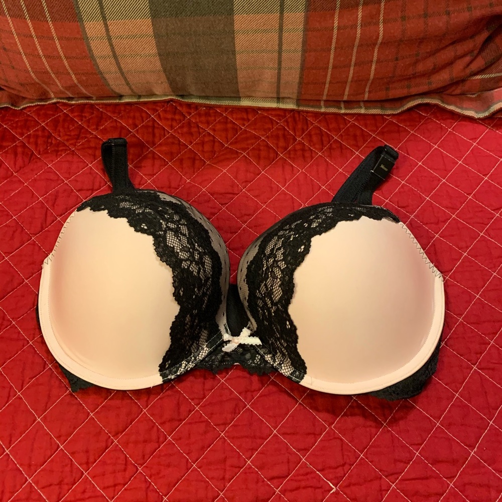NWT Victoria’s Secret Push Up Bra 36DD